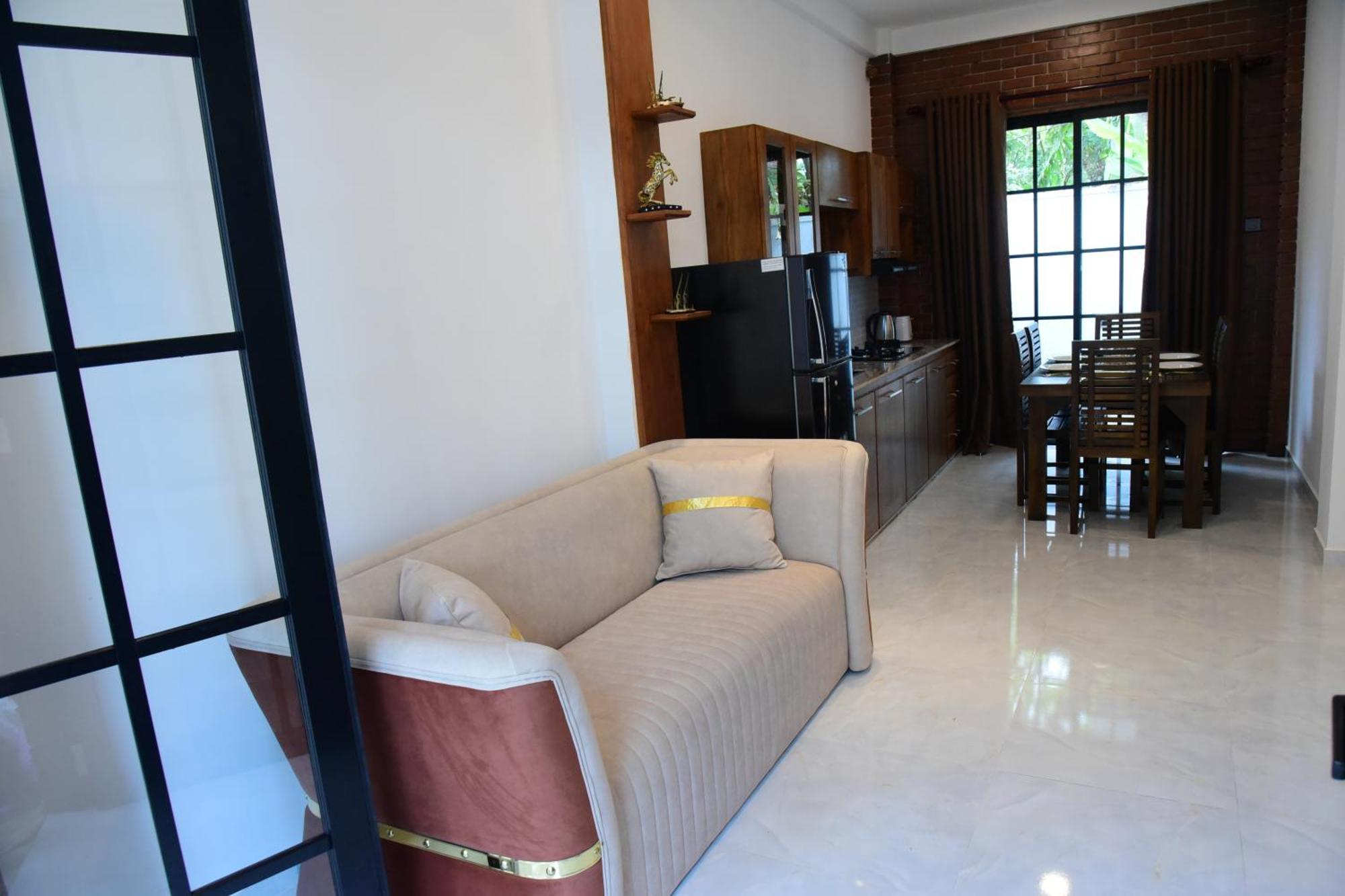 Ocean Ripples Hotell Hikkaduwa Exteriör bild